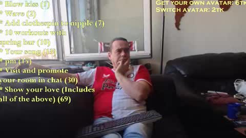 Snapshot of pannenkoekenkeizer chatting on September 28, 12:36 pm Chris online show from September 28, 12:36 pm