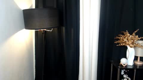 pantenefox online show from March 27, 11:33 am