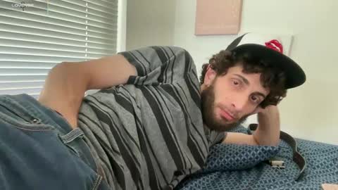 PantsLessTraveler online show from October 1, 6:51 pm