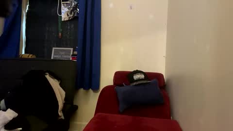 PantsLessTraveler online show from February 23, 7:17 pm