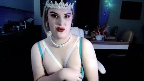 Snapshot of paoladoll chatting on October 19, 1:16 pm Sarina Williams online show from October 19, 1:16 pm