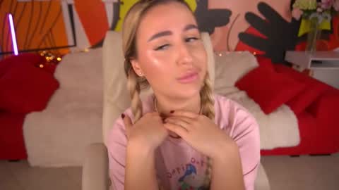 Lia online show from November 8, 10:07 am