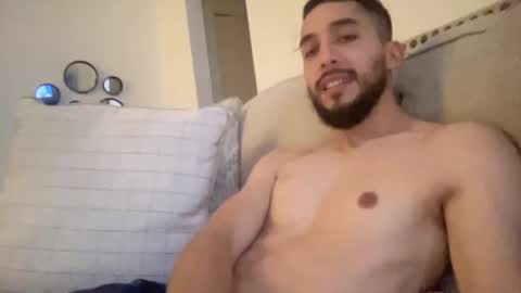Snapshot of papicubano_guapo23cm chatting on December 12, 8:57 am papicubano_guapo23cm online show from December 12, 8:57 am