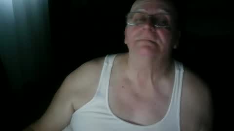 papilly online show from April 16, 10:01 pm