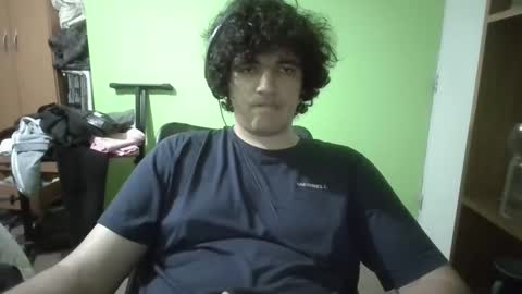 Snapshot of papitowilly999 chatting on December 27, 2:25 am Papito online show from December 27, 2:25 am