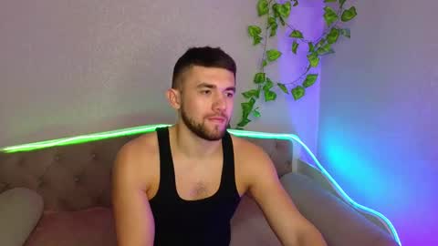 Snapshot of paradisepleasure_ chatting on March 6, 1:48 am Allie  Alex Thumbs up if you like us online show from March 6, 1:48 am
