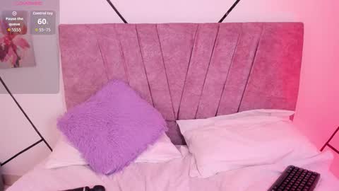 paris_evans_01 online show from September 17, 6:55 pm