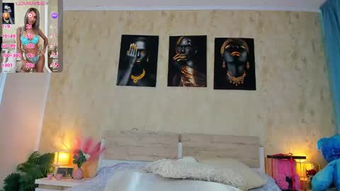 Paris online show from March 3, 7:21 am