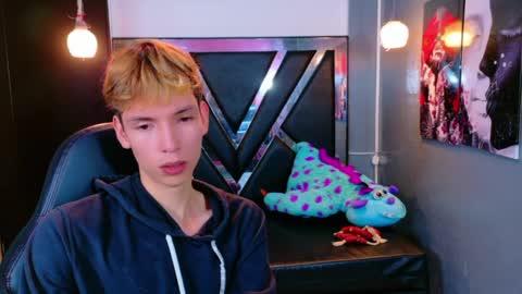 park_jimin1 online show from January 7, 12:21 pm