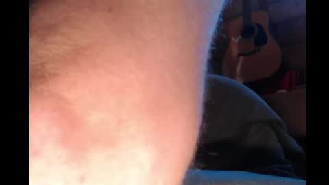 parrotpenis1 online show from October 6, 9:32 pm