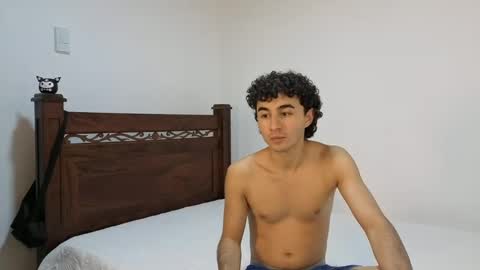 Snapshot of patri_ck_villa chatting on September 28, 4:32 am patri_ck_villa online show from September 28, 4:32 am