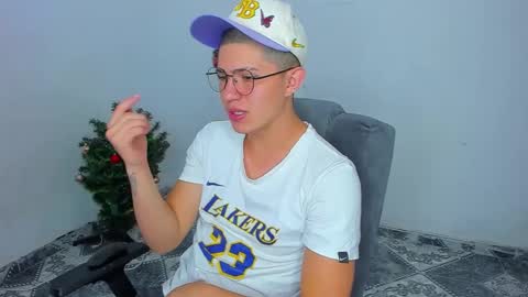 Snapshot of patrik027 chatting on January 5, 7:28 pm .... online show from January 5, 7:28 pm