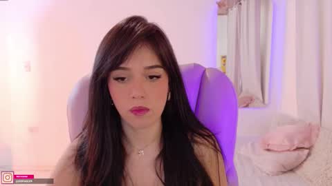 Snapshot of pau_cute chatting on October 4, 9:45 pm Sofa online show from October 4, 9:45 pm