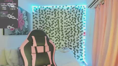 paulina online show from March 7, 7:49 pm