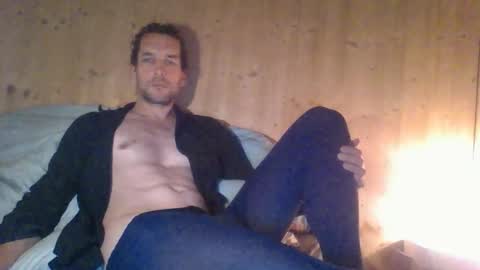 paueriwan online show from December 18, 8:31 am