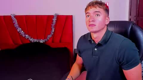 Paull George online show from November 18, 4:21 pm