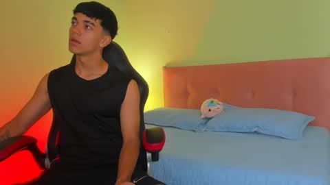paul_sexycock online show from February 4, 12:22 pm