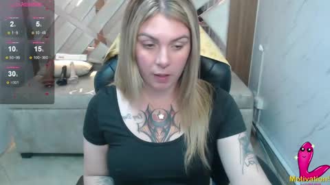 Paula online show from June 3, 2:33 pm