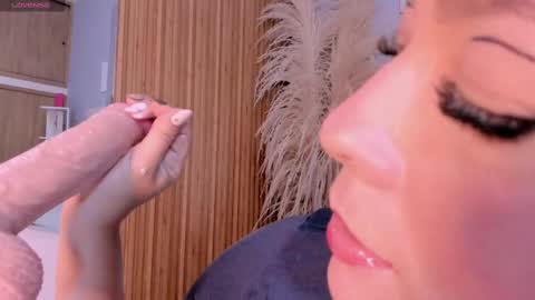 Pau online show from October 24, 9:37 pm