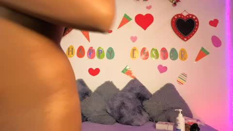 Paula  online show from April 24, 4:25 am