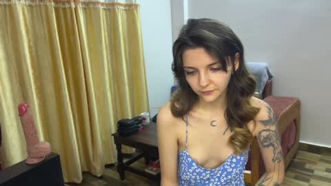 Isla  Chase online show from January 15, 5:26 pm