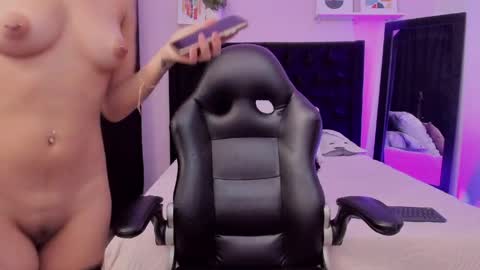 PAULINA  online show from April 4, 9:55 pm