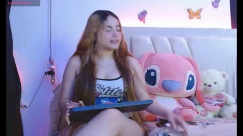 Pau online show from May 8, 4:07 am