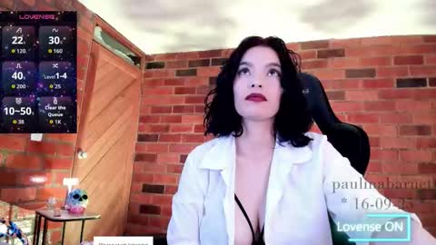 Snapshot of paulinabarnett_ chatting on September 17, 3:21 am Paulina online show from September 17, 3:21 am