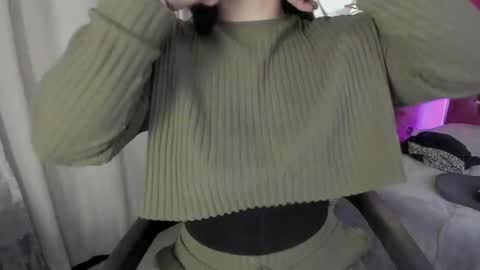 paulinabelen21 online show from November 7, 4:04 am