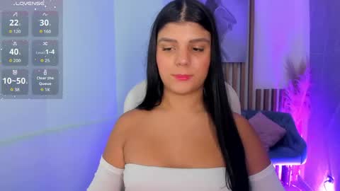 Paulina Belle online show from May 6, 2:23 pm
