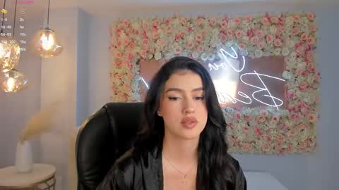 Paulina Santos  online show from November 1, 8:19 pm