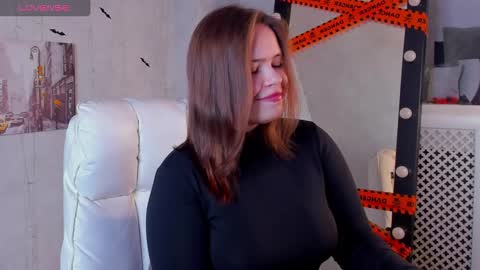 Erica online show from November 9, 9:46 am