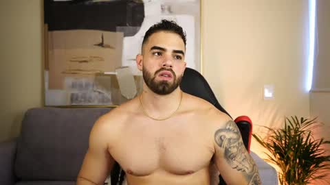 Paul Phoenix online show from April 17, 9:50 pm