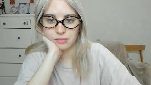 Allisses online show from January 13, 8:22 am