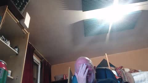 pc8474408 online show from April 19, 12:33 am