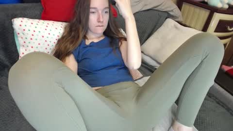 FOUNTAIN SQUIRT online show from October 6, 5:03 am