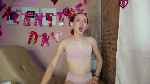 peach tyron online show from February 17, 7:44 pm