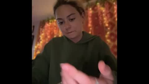 peachesncreampiezz online show from July 14, 10:04 pm