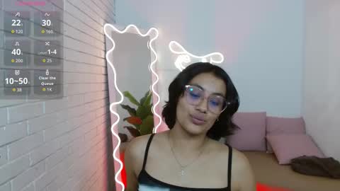 peachy_tay online show from October 22, 2:52 pm