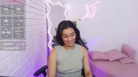 peachy_tay online show from December 5, 12:36 pm