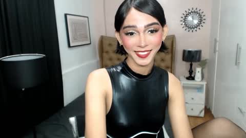 Pearl online show from March 10, 2:16 pm