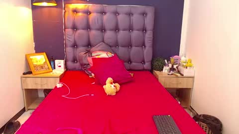 Snapshot of peiton_horny chatting on February 22, 4:18 am Peiton online show from February 22, 4:18 am