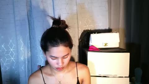 penelopehotz online show from June 11, 4:21 am
