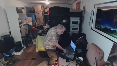 monkeydog online show from April 28, 7:23 am