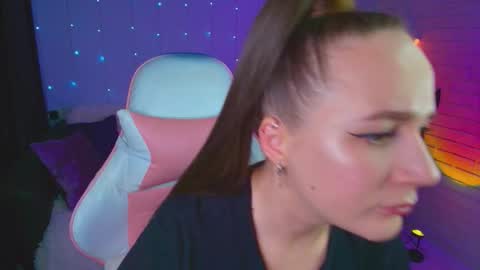 Dia  online show from November 21, 10:30 pm