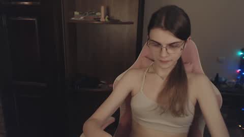 Snapshot of peralez_f chatting on January 15, 1:45 am Farida online show from January 15, 1:45 am