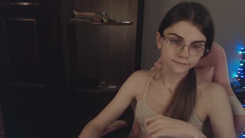 Snapshot of peralez_f chatting on January 21, 2:11 am Farida online show from January 21, 2:11 am