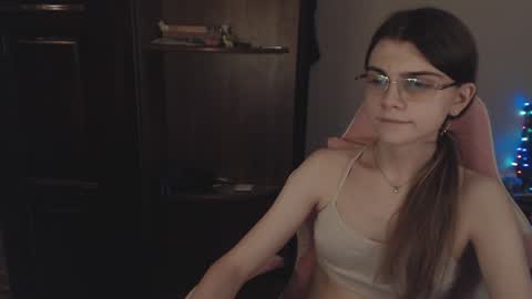 Snapshot of peralez_f chatting on January 22, 12:06 am Farida online show from January 22, 12:06 am