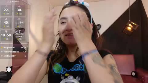   online show from November 7, 8:44 pm