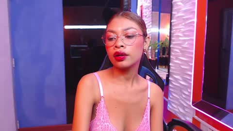 Snapshot of perla_st chatting on February 28, 3:15 pm Perla online show from February 28, 3:15 pm